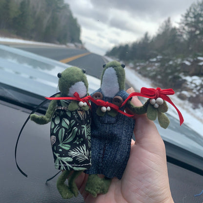 Mouse House Friends & Co. - The Flannel Couch