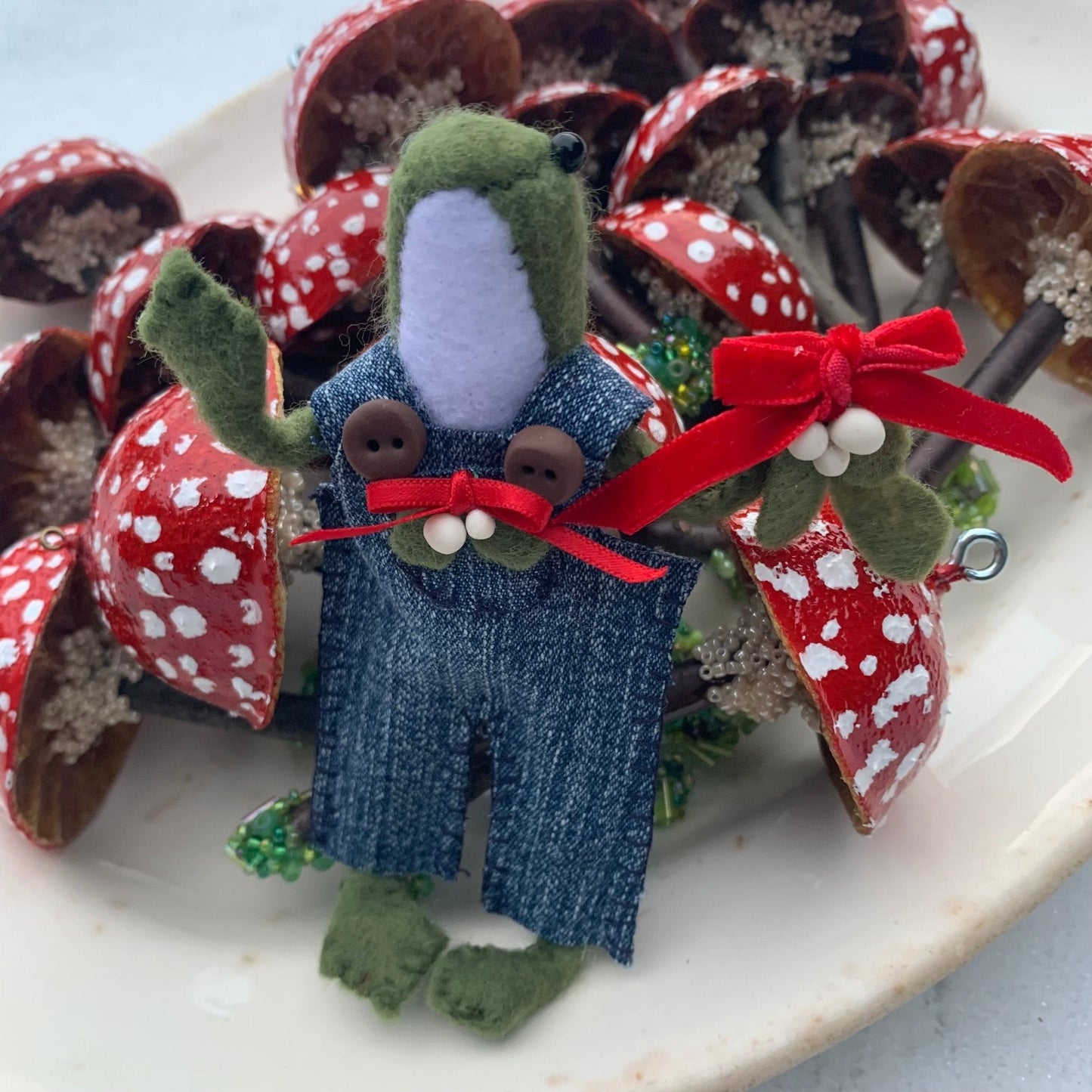 Mouse House Friends & Co. - The Flannel Couch