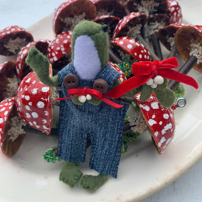 Mouse House Friends & Co. - The Flannel Couch